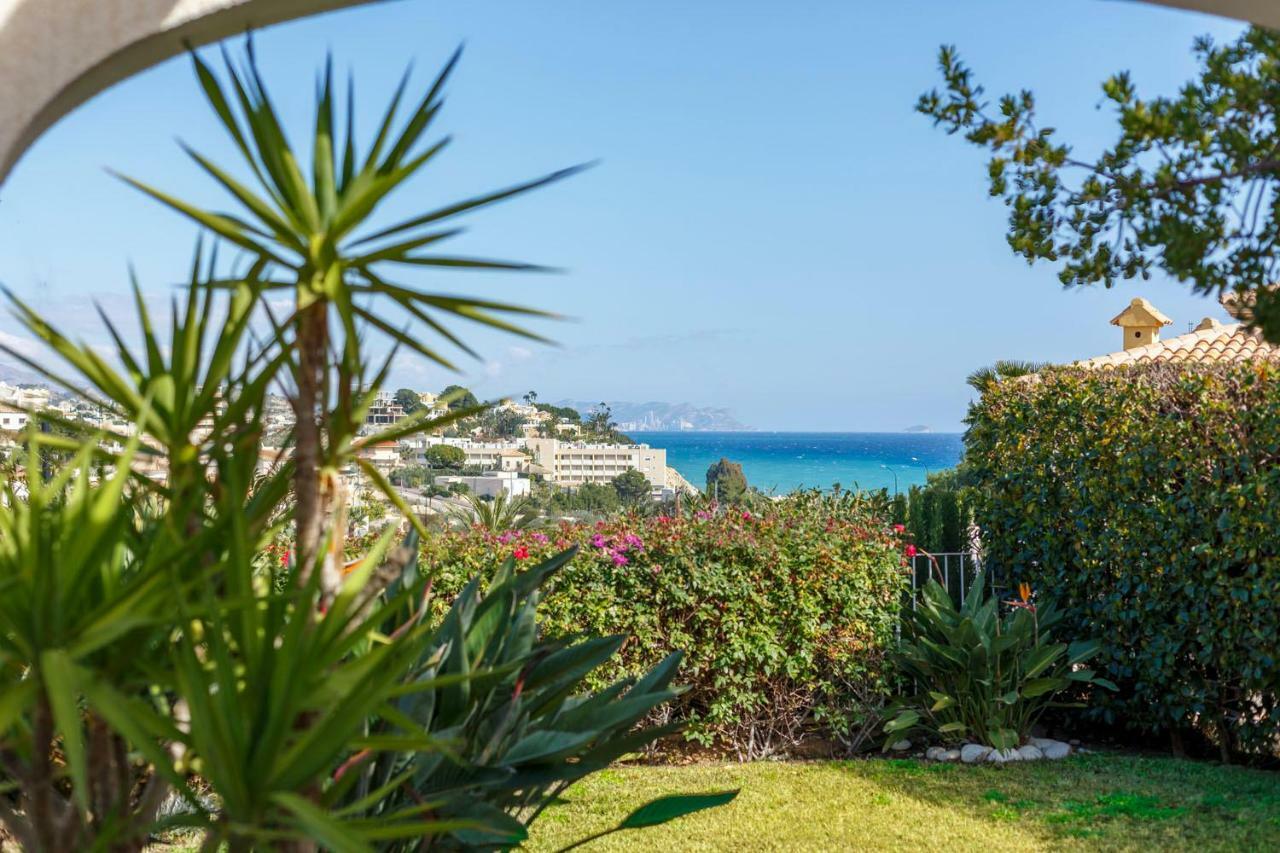 Bright Villa With Salt Water Pool El Campello Eksteriør bilde